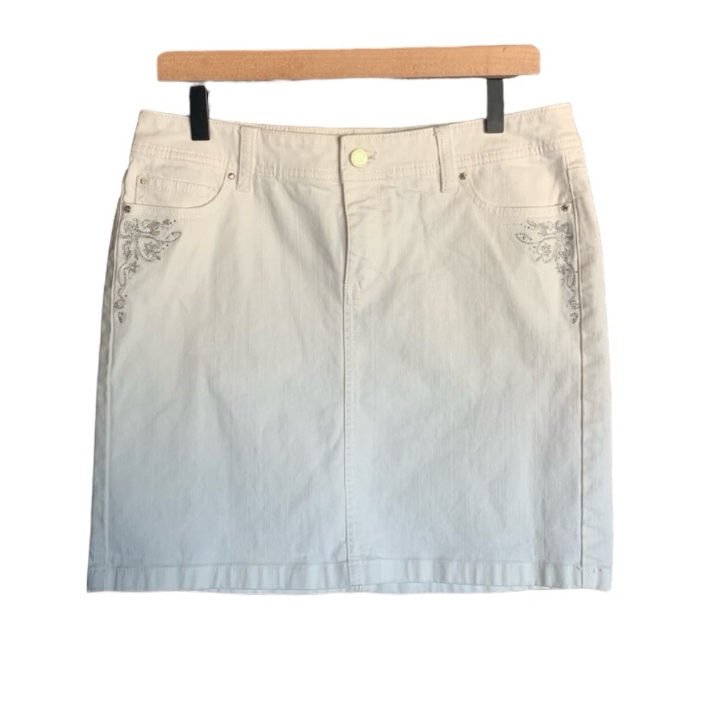 White House Black Market Cream Mini Skirt